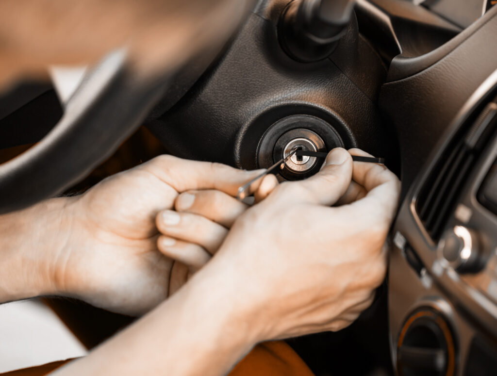 automotive locksmith